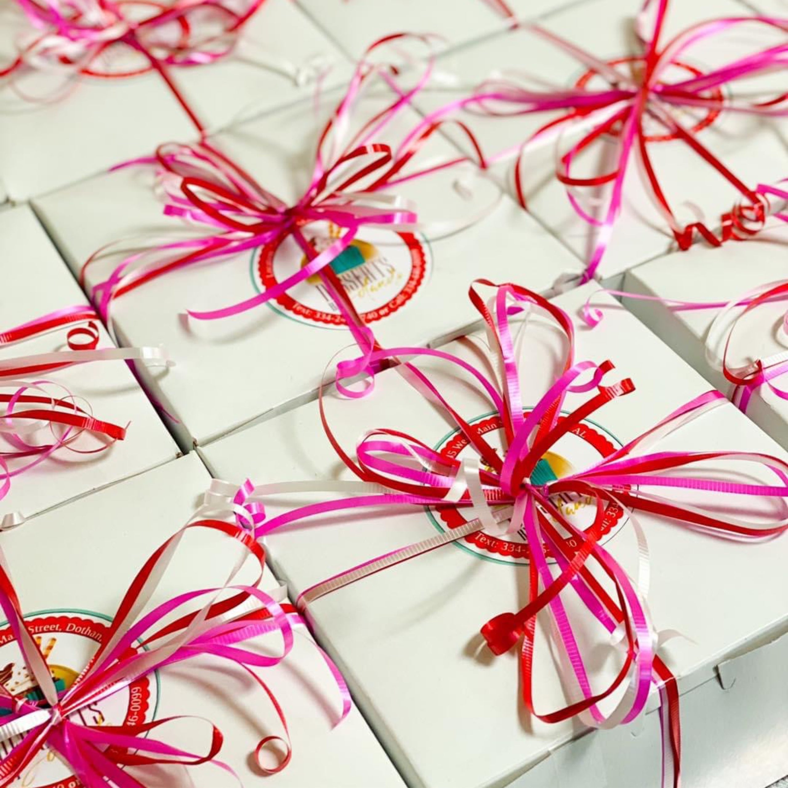 Valentines Gift Box (Pick Up, Sat, Feb 12, 2022) Desserts By Jolando